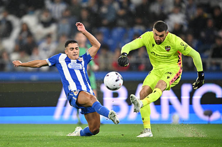 Full Match: Dep. La Coruna vs Levante (02:00 – 17/10)